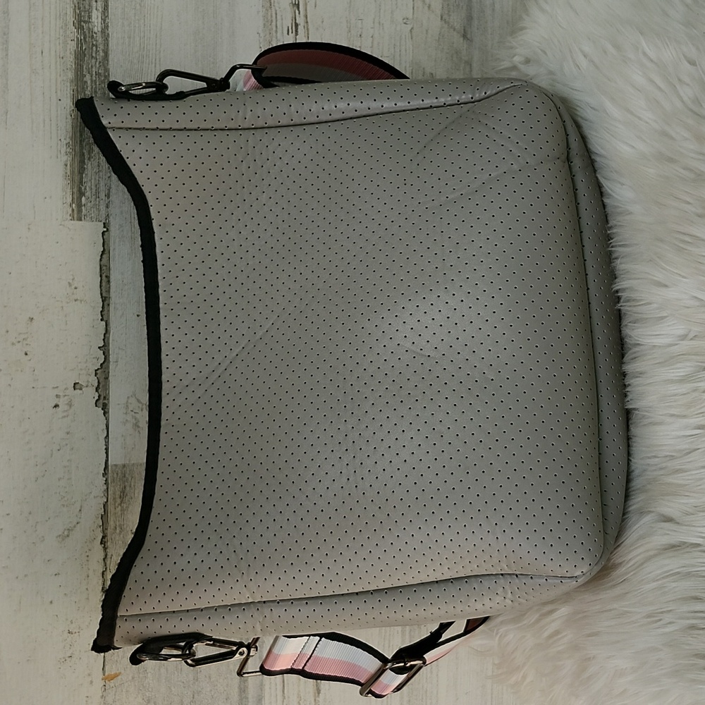 EUC HAUTE SHORE SHOULDER/CROSSBODY BAG - Picture 2 of 9